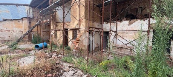 Дом с 4 комнатами в Квинцано д’Ольо, Италия № 293780 11