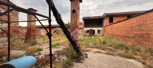 Дом с 4 комнатами в Квинцано д’Ольо, Италия № 293780 5