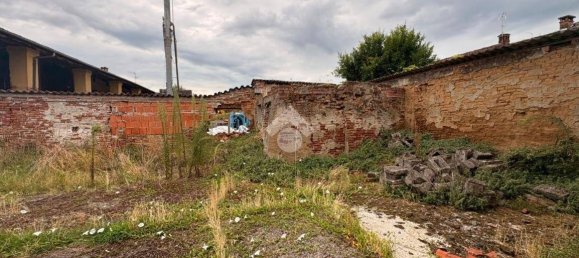 Дом с 4 комнатами в Квинцано д’Ольо, Италия № 293780 9