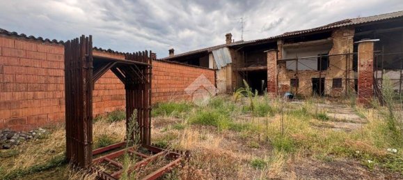 Дом с 4 комнатами в Квинцано д’Ольо, Италия № 293780 13