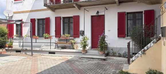 4 bedrooms Apartment in Asti, Italy No. 359866 2