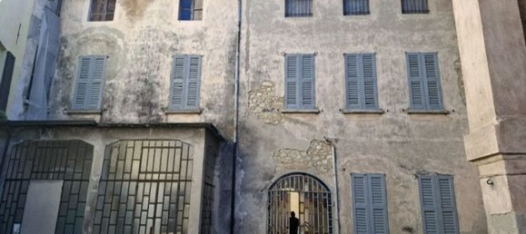 800m² Building in Sale Marasino, Italy No. 362235 2