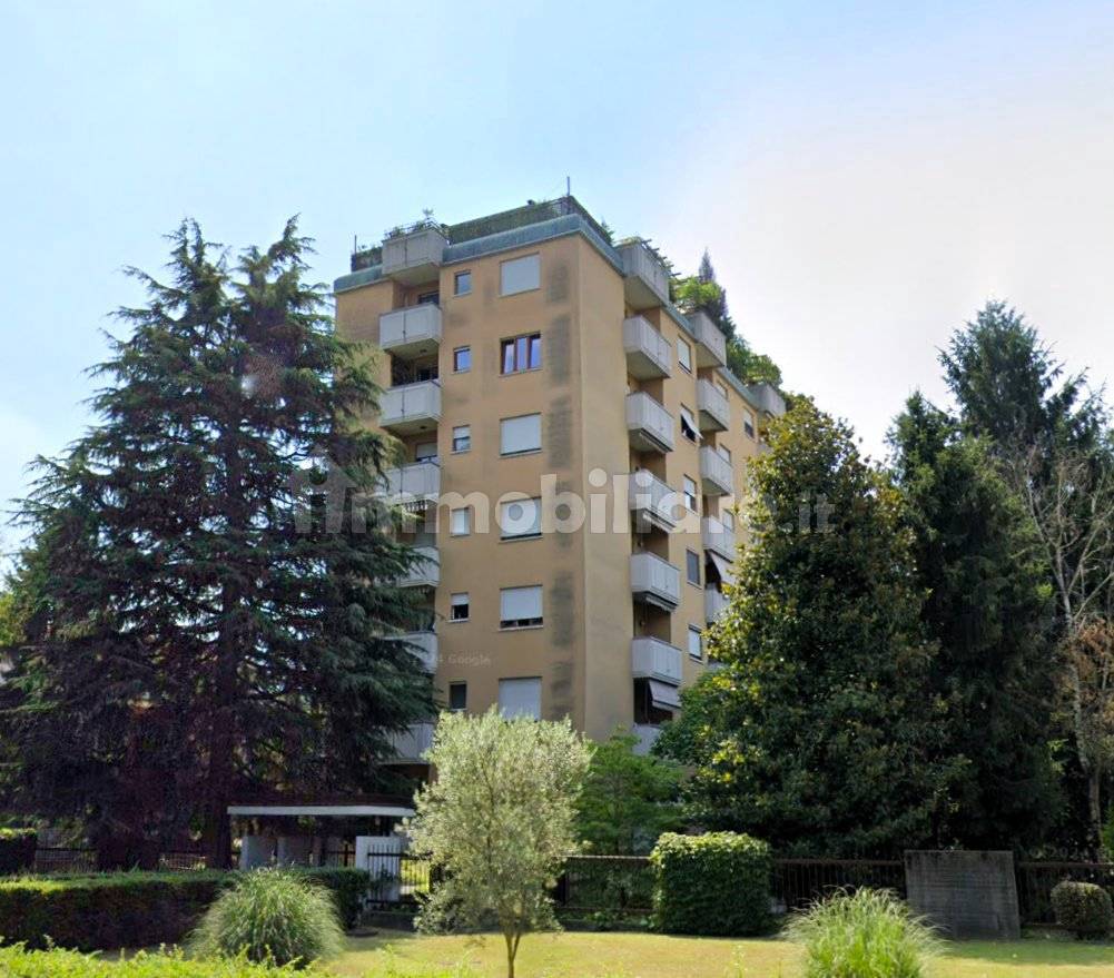 2 bedrooms Penthouse in Monza, Italy No. 341494