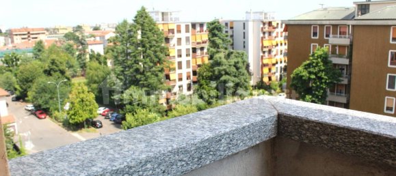 2 bedrooms Penthouse in Monza, Italy No. 341494 17