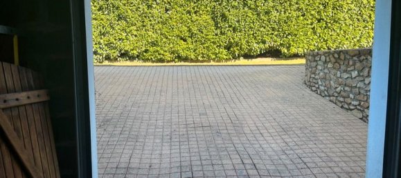 3 bedrooms House in Mouliherne, France No. 192630 8