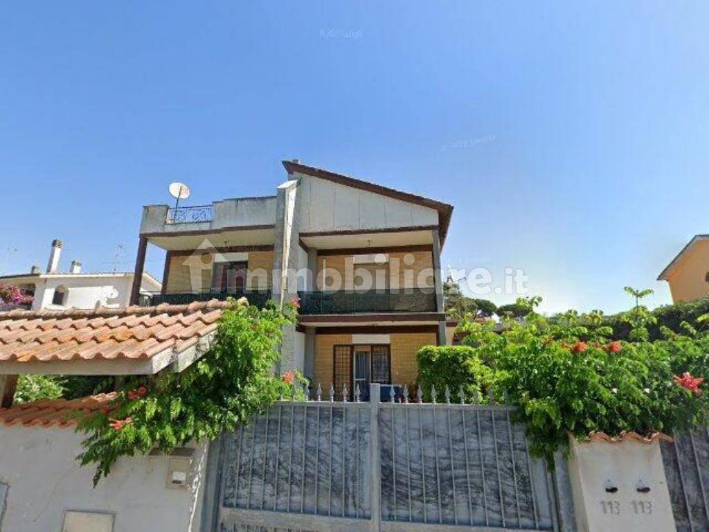 Villa de 2 dormitorios en Ardea, Italy No. 188026