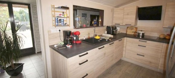 4 Schlafzimmer Haus in Le Petit-Quevilly, France, Nr. 353919 2