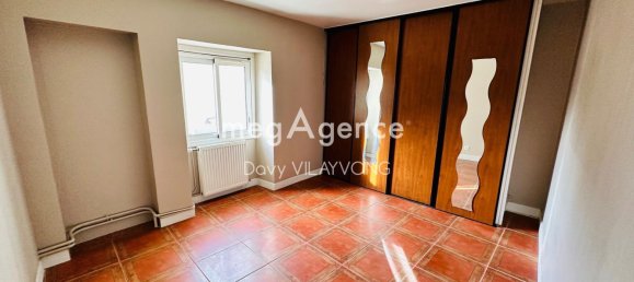 4 bedrooms House in Cholet, France No. 100689 22