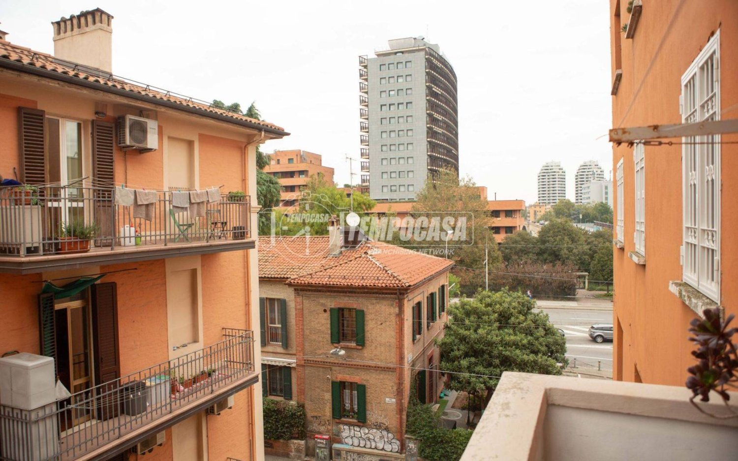 Apartamento de 2 dormitorios en Bologna, Italy No. 286420