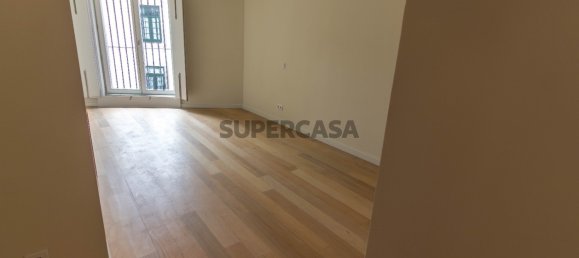 4 bedrooms Apartment in Porto, Portugal No. 159297 9