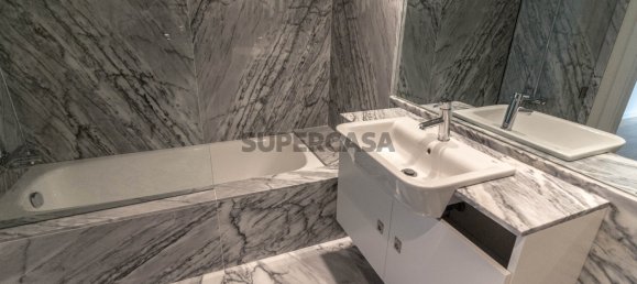 4 bedrooms Apartment in Porto, Portugal No. 159297 22