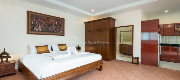 4 bedrooms Cafe / restaurant in Pattaya, Thailand No. 10500 10