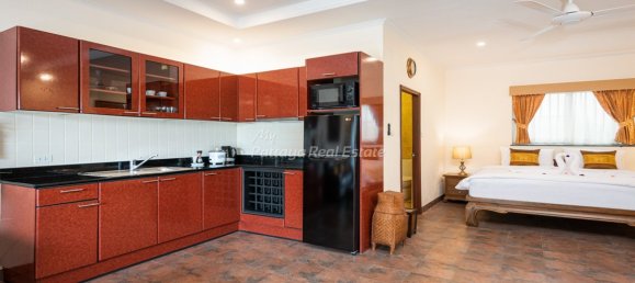 4 bedrooms Cafe / restaurant in Pattaya, Thailand No. 10500 3