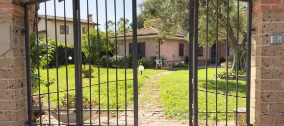 4 bedrooms Villa in Tarquinia, Italy No. 276818 4