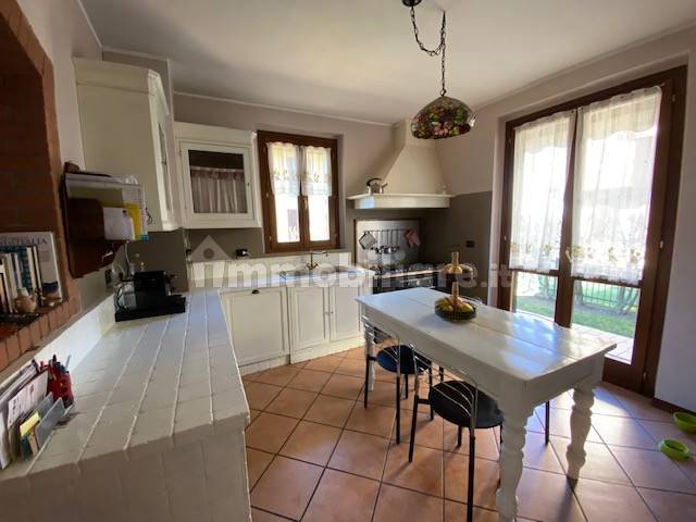 4 chambres Villa à Tavazzano con Villavesco, Italy No. 13208