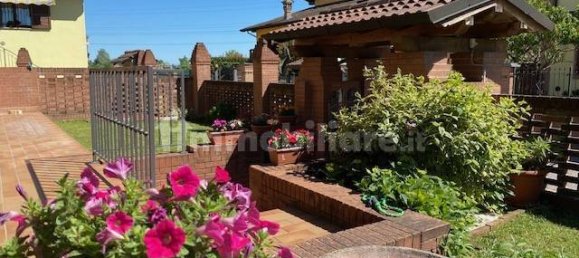 4 chambres Villa à Tavazzano con Villavesco, Italy No. 13208 9