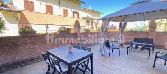 4 chambres Villa à Tavazzano con Villavesco, Italy No. 13208 2