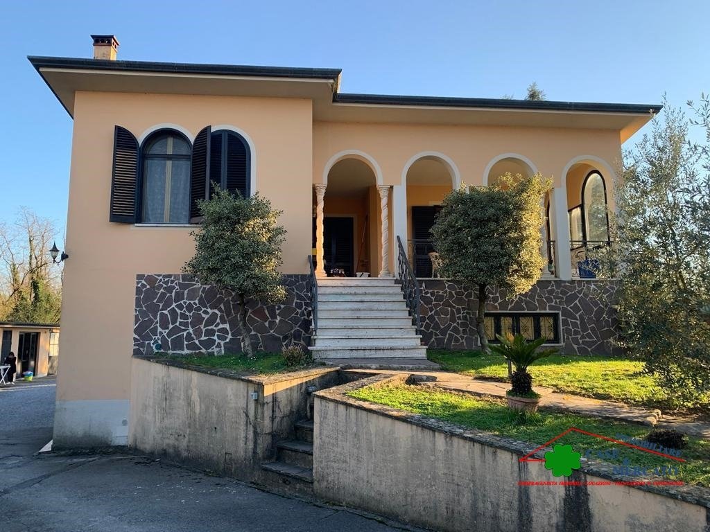 Villa de 8 dormitorios en Capannori, Italy No. 102707