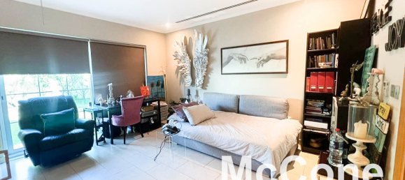 4 bedrooms Villa in Jumeirah Park, UAE No. 32396 6