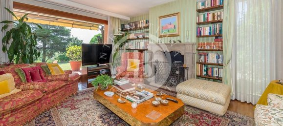6 bedrooms Villa in Lucca, Italy No. 323243 16