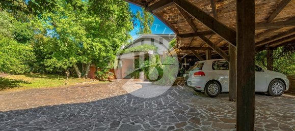 6 bedrooms Villa in Lucca, Italy No. 323243 7