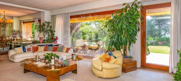 6 bedrooms Villa in Lucca, Italy No. 323243 13