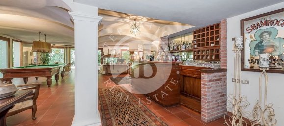 6 bedrooms Villa in Lucca, Italy No. 323243 24