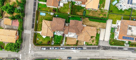 3 rooms Apartment in Turate, Italy No. 333706 28