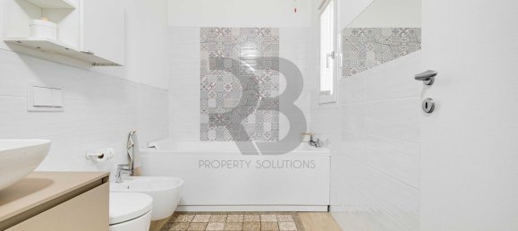 3 rooms Apartment in Turate, Italy No. 333706 8