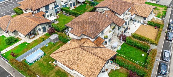 3 rooms Apartment in Turate, Italy No. 333706 24