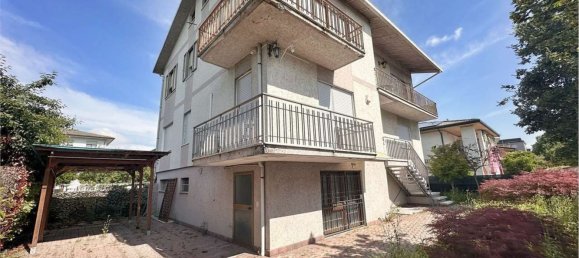 4 bedrooms Apartment in Martellago, Italy No. 327177 15