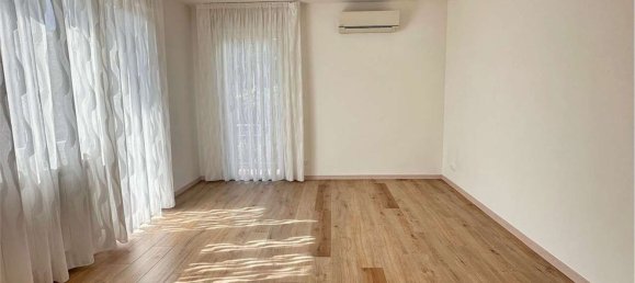 4 bedrooms Apartment in Martellago, Italy No. 327177 5