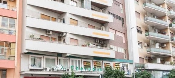 Propriété commerciale à Rome, Italy 61m² No. 96084 14