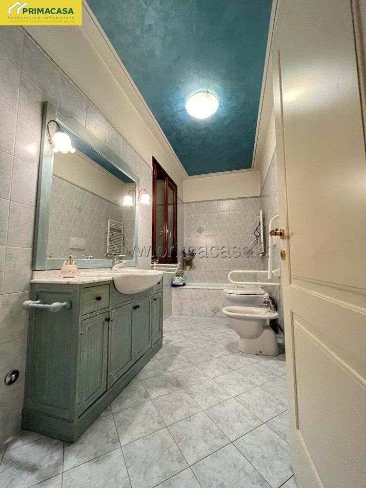 7 bedrooms House in Novellara, Italy No. 360431