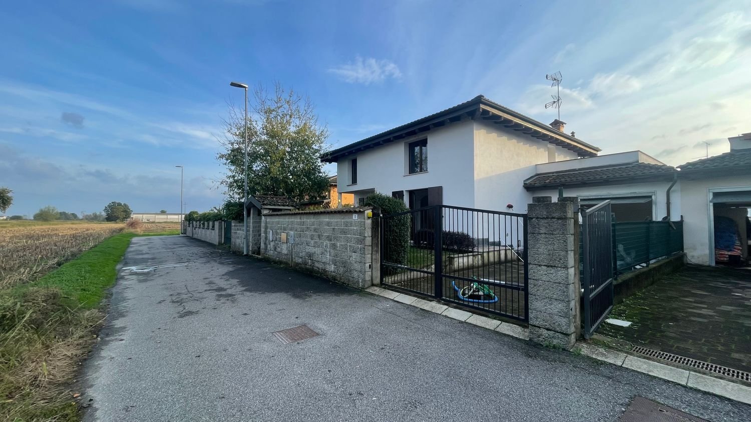 3 rooms Villa in Ottobiano, Italy No. 255357