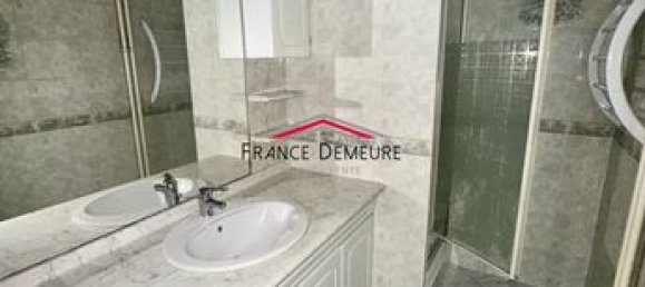 1 bedroom Apartment in Franconville, France No. 355280 8