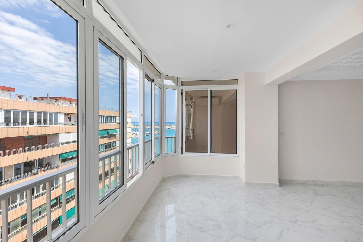 Apartamento T3 em Torrevieja, Spain N.º 137270