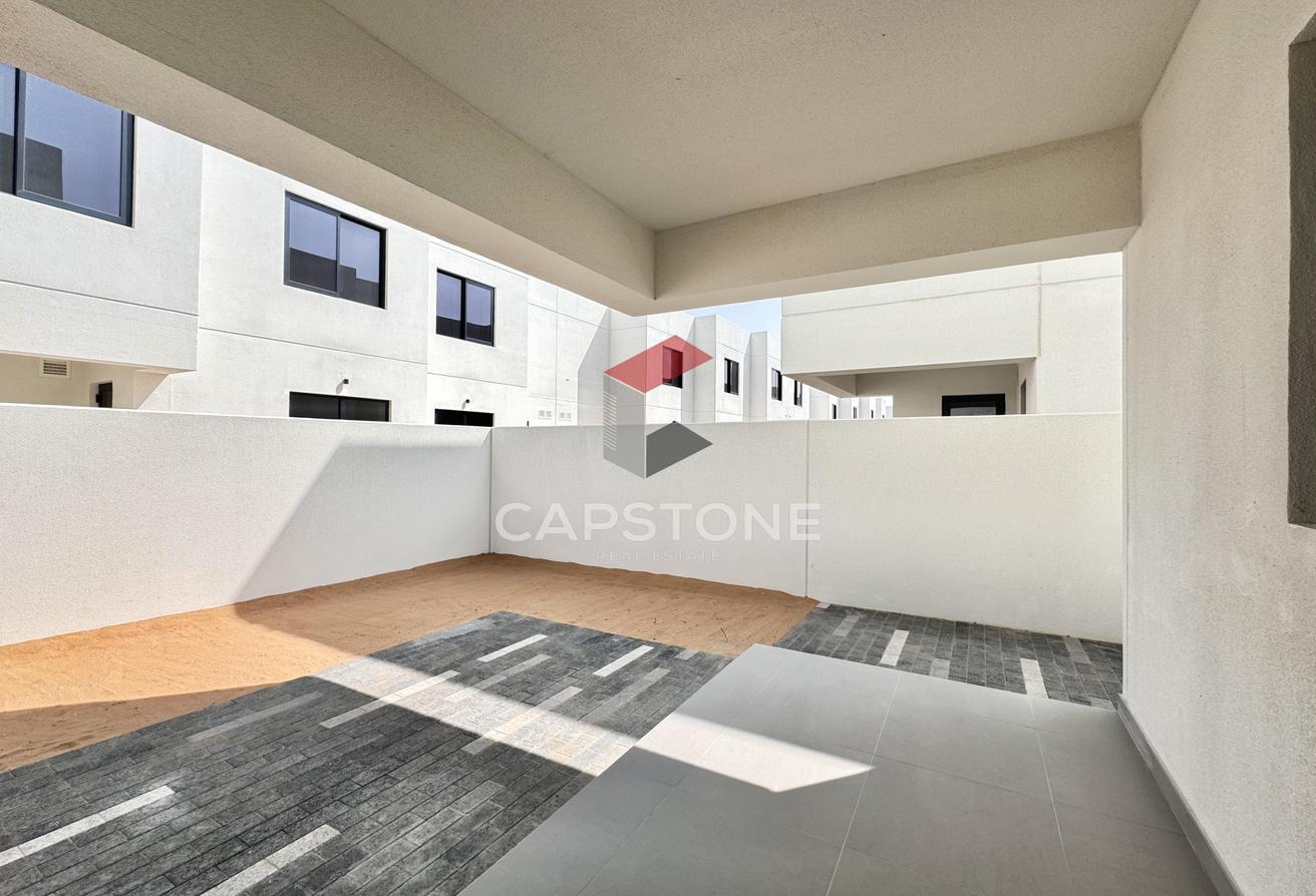 3 bedrooms Townhouse in Yas Island, UAE No. 33410