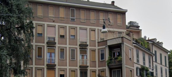 Duplex de 3 divisões em Milan, Italy N.º 247060 2