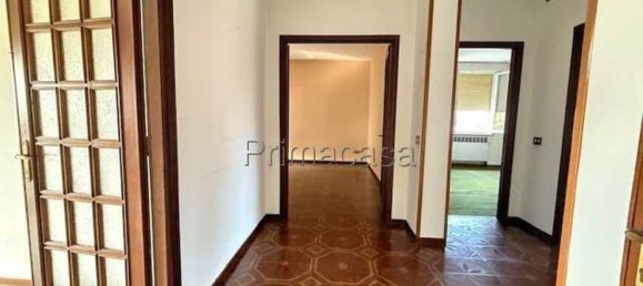 6 غرف نوم شقة في Novellara, Italy رقم 360433 6