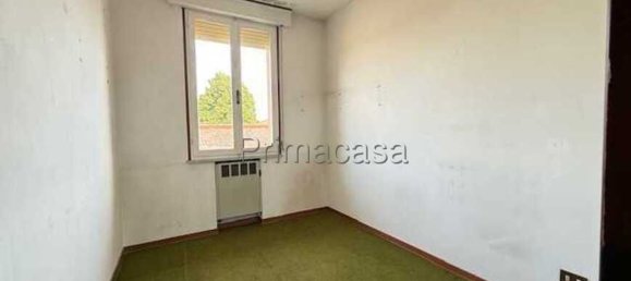 6 غرف نوم شقة في Novellara, Italy رقم 360433 3