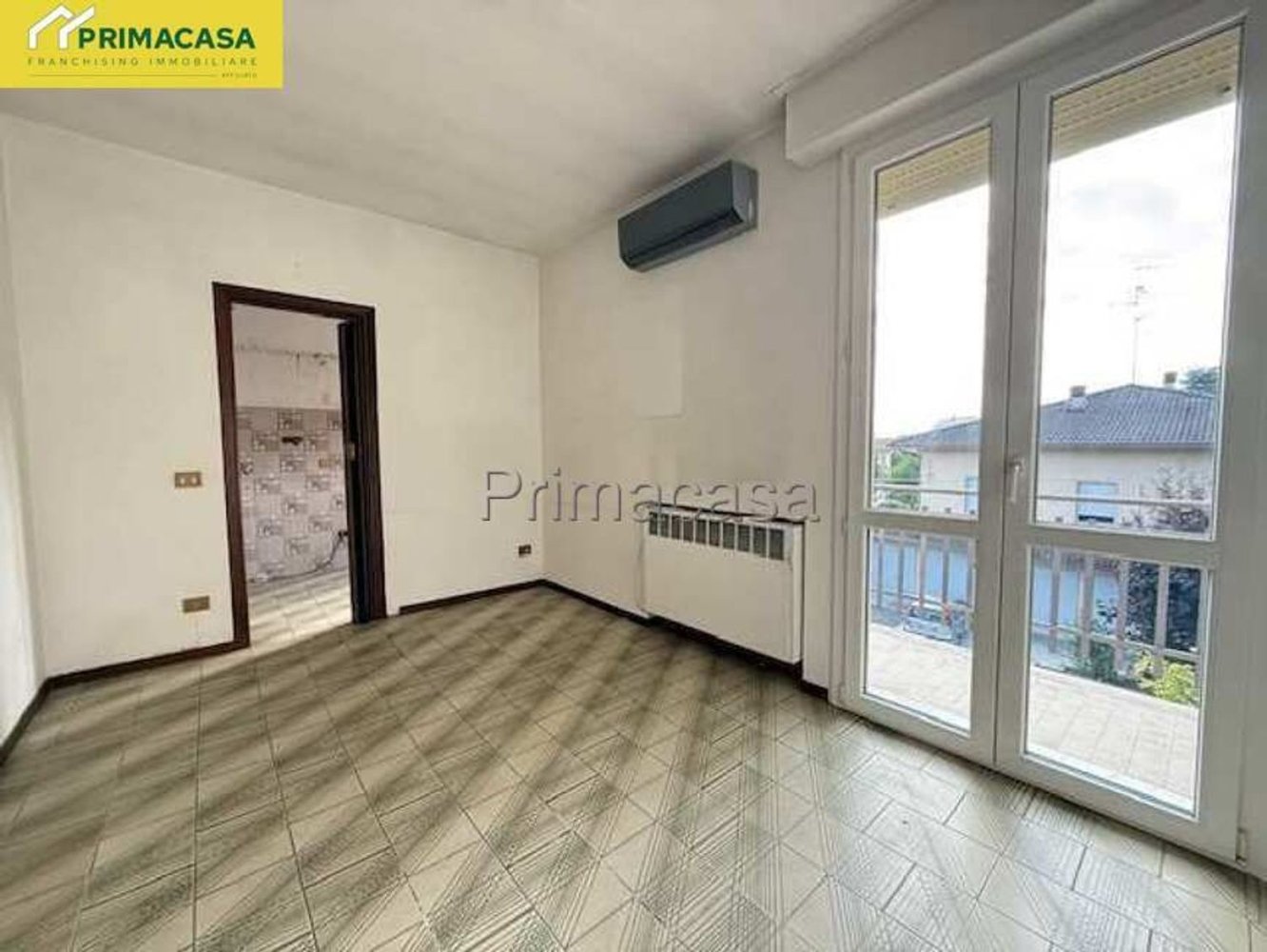 6 غرف نوم شقة في Novellara, Italy رقم 360433