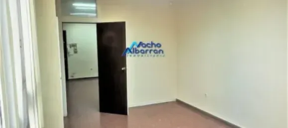 70m² Office in Badajoz, Spain No. 156045 4