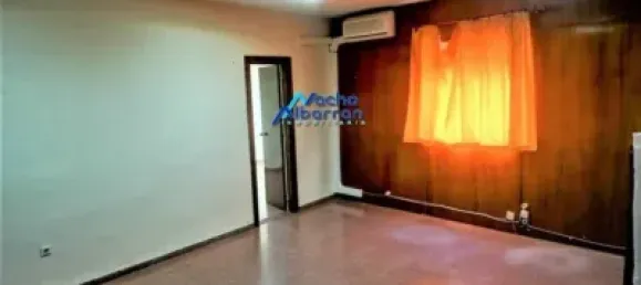 70m² Office in Badajoz, Spain No. 156045 8