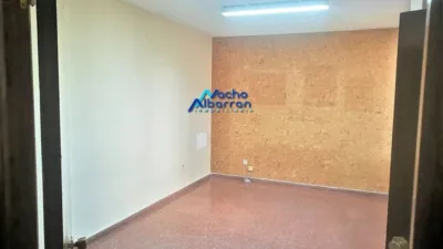 70m² Office in Badajoz, Spain No. 156045
