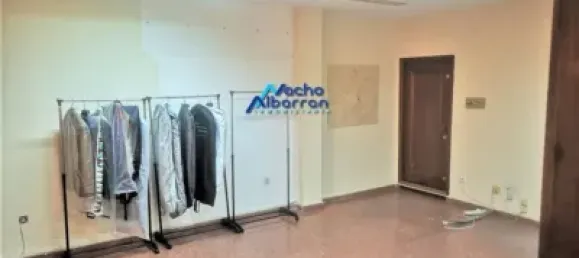 70m² Office in Badajoz, Spain No. 156045 9