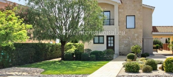 2 bedrooms Villa in Paphos, Cyprus No. 21792 2
