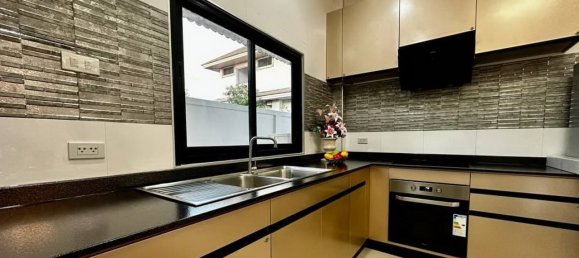 4 bedrooms Cafe / restaurant in Pattaya, Thailand No. 5750 7