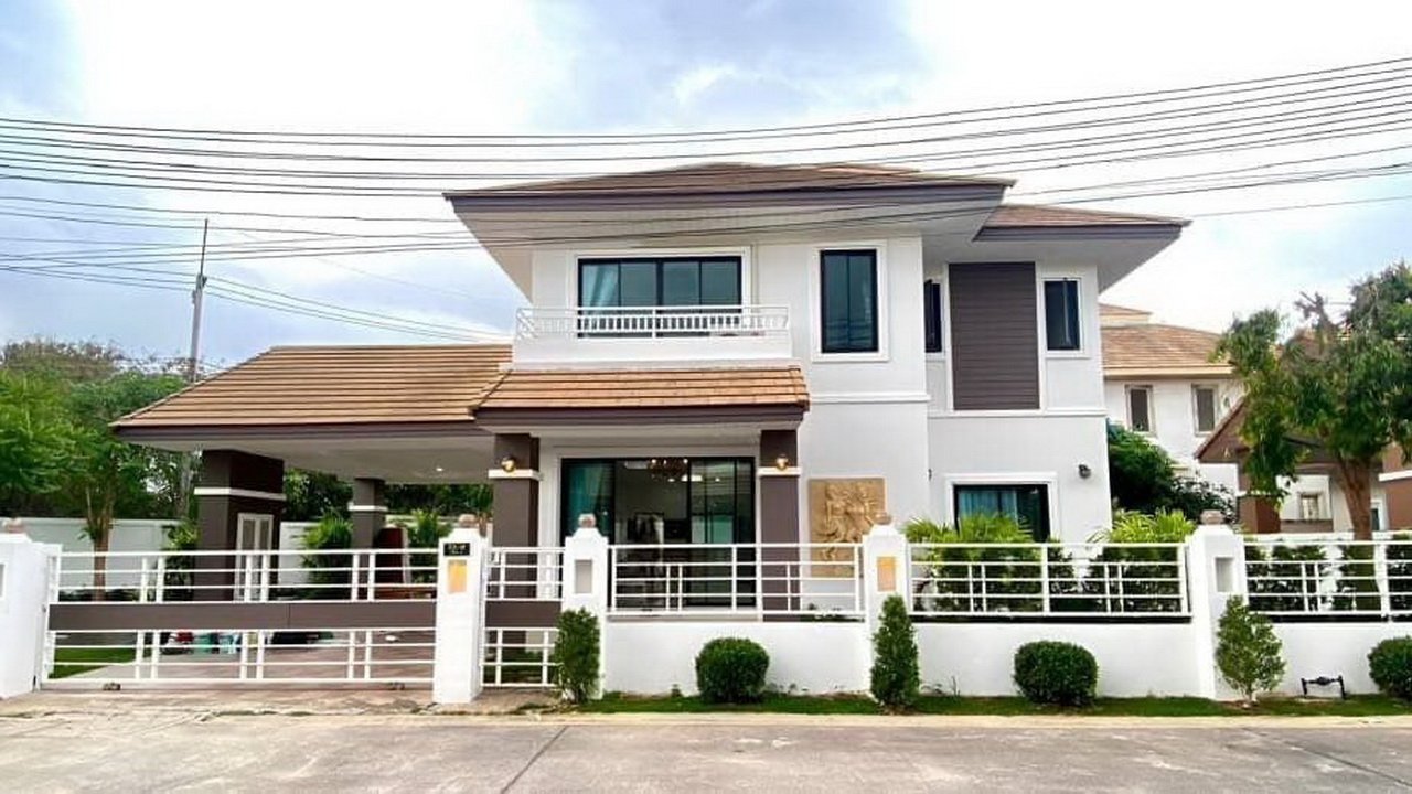 4 bedrooms Cafe / restaurant in Pattaya, Thailand No. 5750