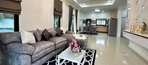 4 bedrooms Cafe / restaurant in Pattaya, Thailand No. 5750 13